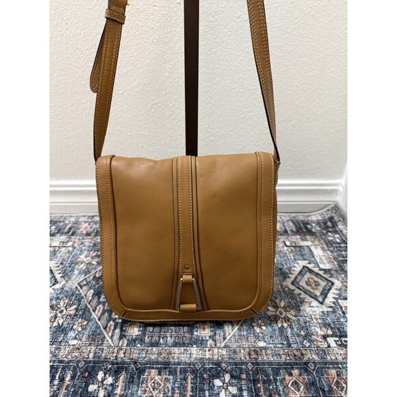 Cole Haan crossbody leather purse Vintage Women’s Gold Hardware - Picture 1 of 7